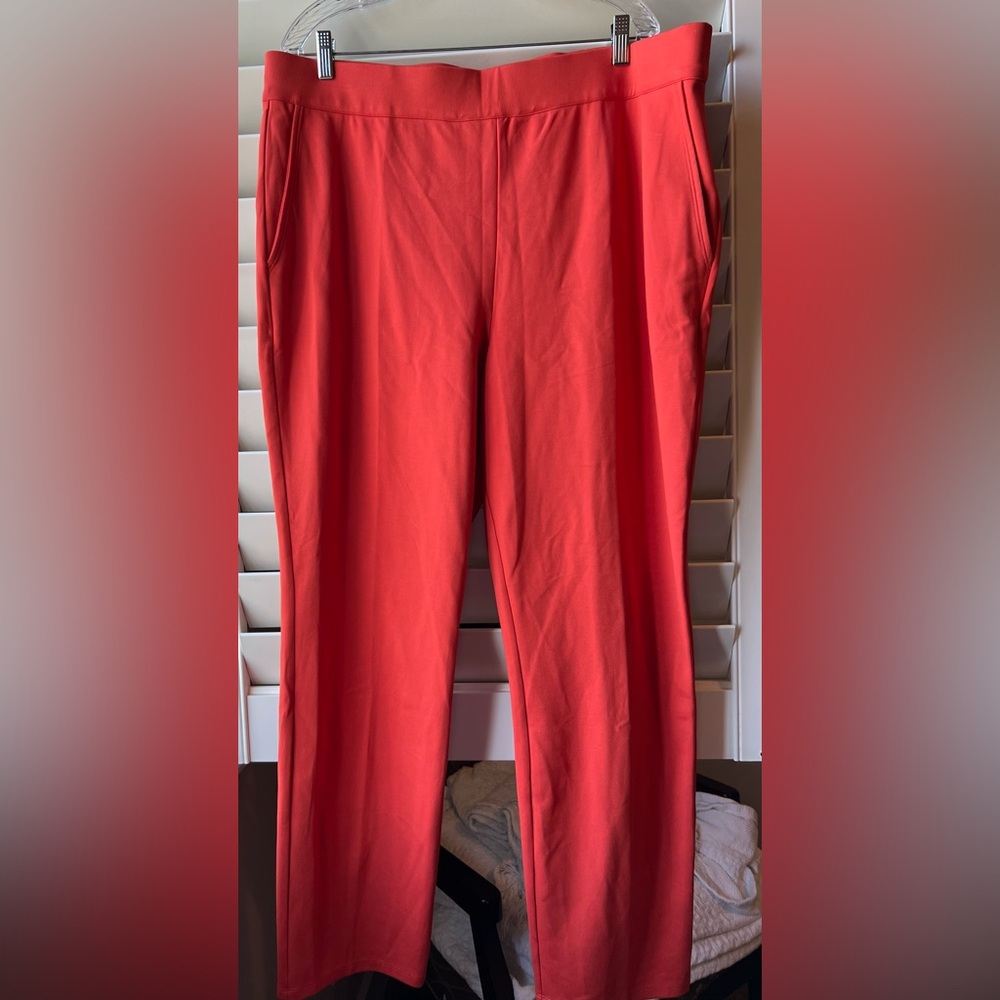 Wynne Layers - NWOT - 1X - Women's Red Pants - Pockets